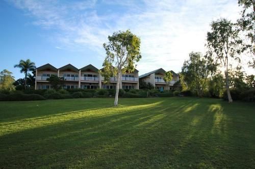Tinaroo Lake Resort Resort